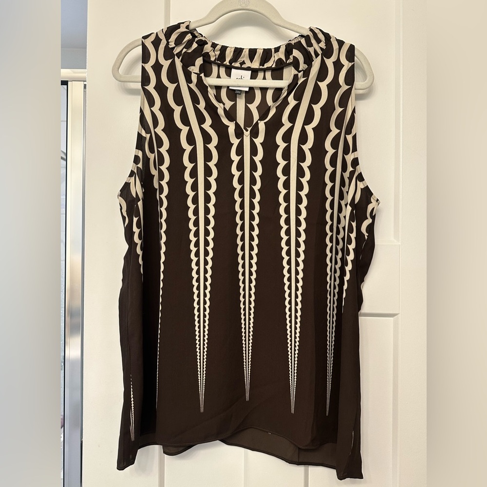 Chic Dark Brown and Cream Sleeveless Top